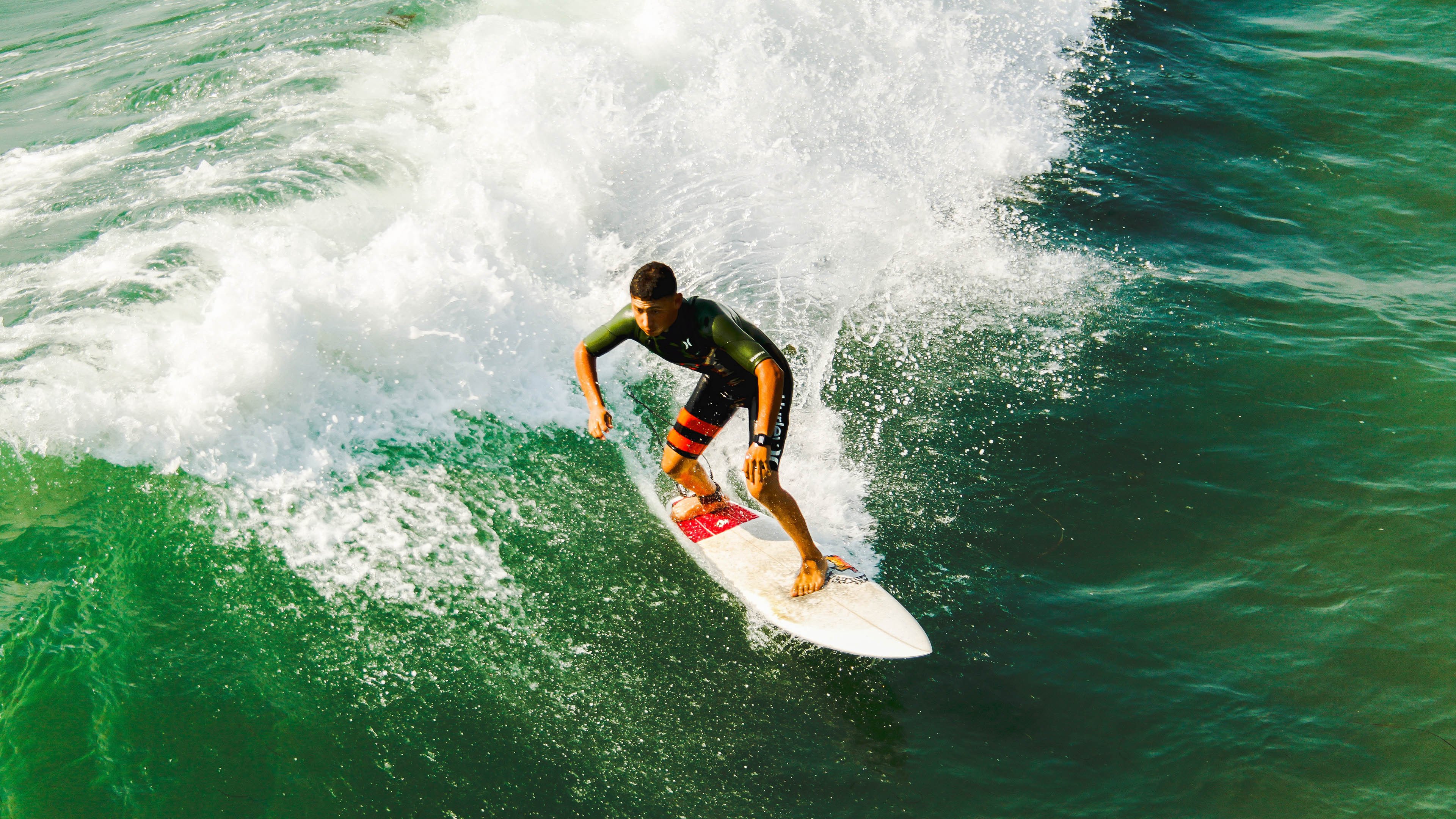 赛道上的逆袭，阿隆索率领雷诺鏖战法拉利