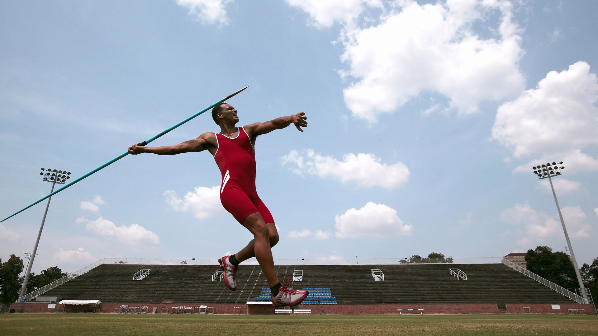 当铁血防线成为利刃，范戴克的欧冠统治与尤文绝杀的启示
