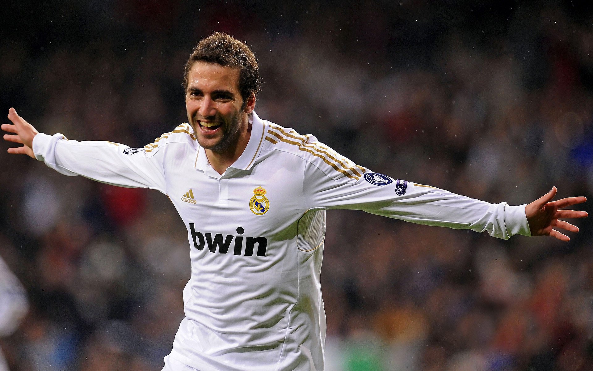 英超争冠焦点战与快船强势拿下独行侠，竞技体育的双重奏